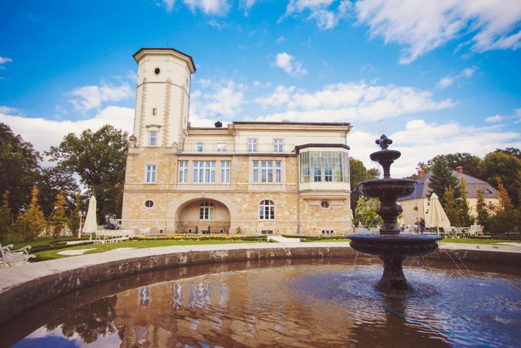 Aparthotel Schloss Braunau Löwenberg in Schlesien